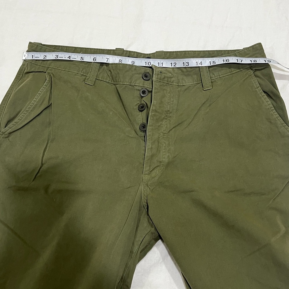 J Crew Men’s Olive Green Button-Fly Pants